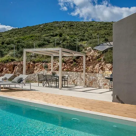 Villa Mirror Villas *
